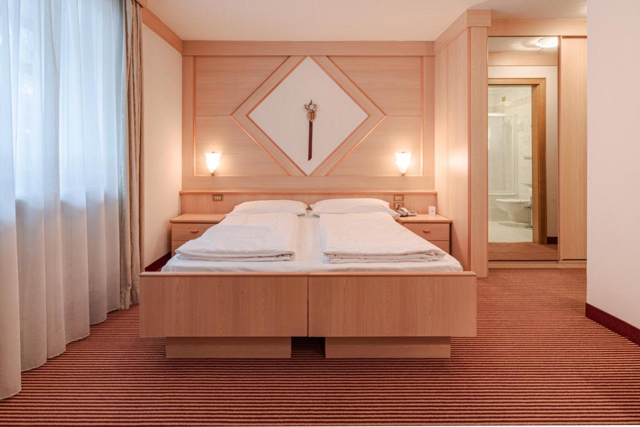 Hotel Foresta モエナ エクステリア 写真
