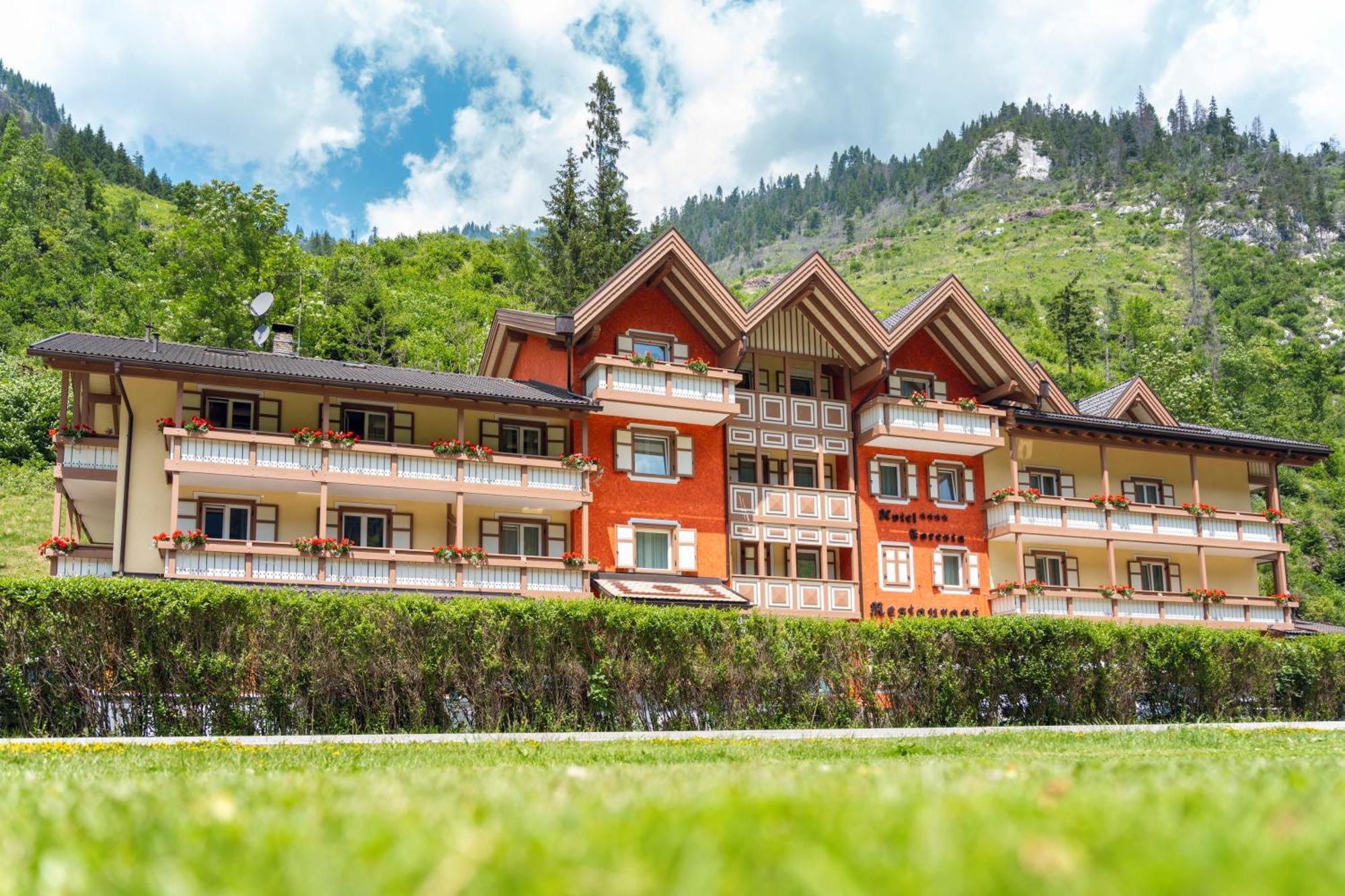 Hotel Foresta モエナ エクステリア 写真